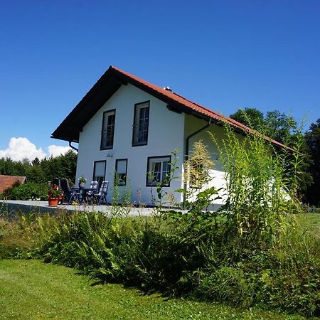 Ferienhaus Englburg In Absolut Ruhiger Lage Tittling Esterno foto
