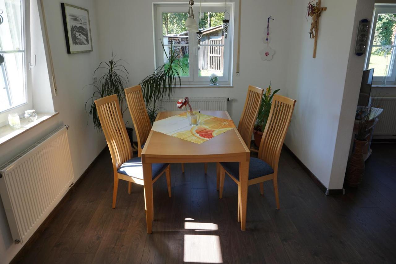 Ferienhaus Englburg In Absolut Ruhiger Lage Tittling Esterno foto